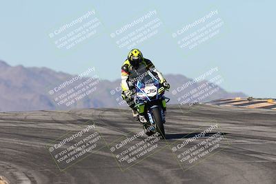 media/Dec-07-2025-CVMA (Sun) [[3e7d2de5dc]]/Race 6-The Shootout/